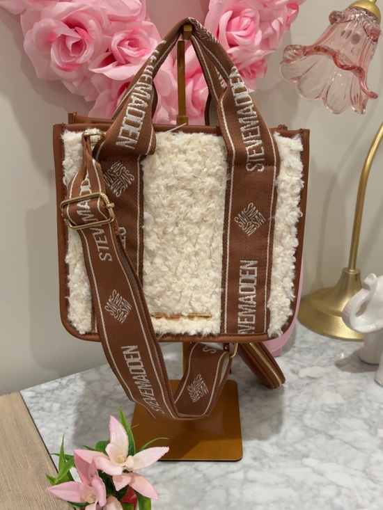 Steve Madden Handbags - Sherpa Steve Madden tote NWT